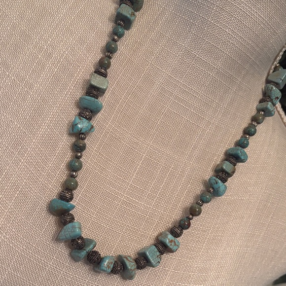 Turquoise Beaded Necklace - Picture 6 of 6